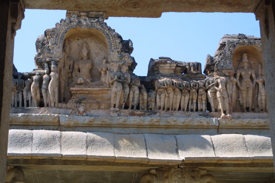 1339000_RoofDetailRoyalTempleHampi.jpg - Roof detail at the Hazara Rama Temple. Hampi.