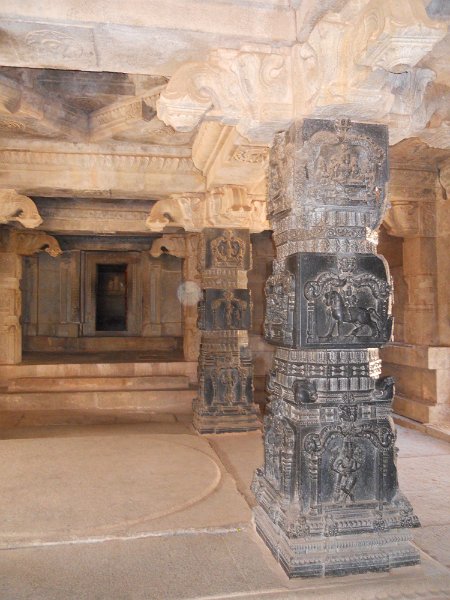 1345696_HazaraRamaTempleHampi.jpg - Pillar at the Hazara Rama Temple. Hampi.