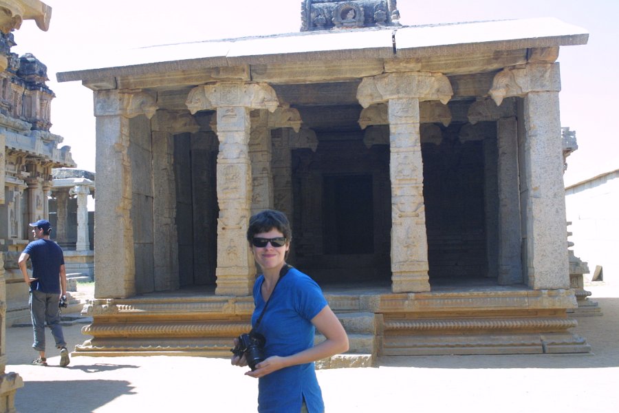1352000_MartinAndJenRoyalTempleHampi.jpg - Jen at the Hazara Rama Temple. Hampi.