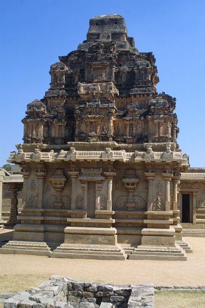 1362000_SubshrineRoyalTempleHampi.jpg - Subshrine at the Hazara Rama Temple. Hampi.
