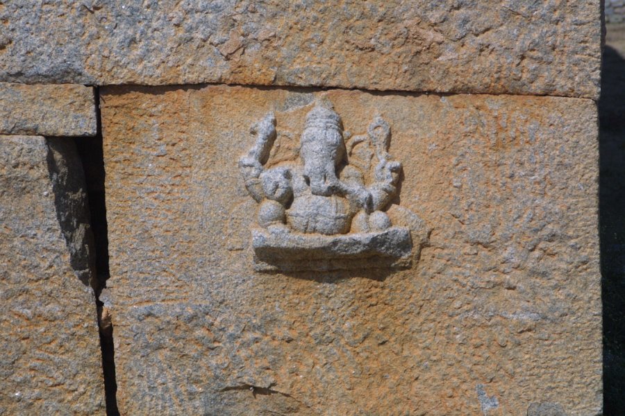 1384000_GaneshaRoyalAreaHampi.jpg - Ganesha carving on wall in Royal Area. Hampi.