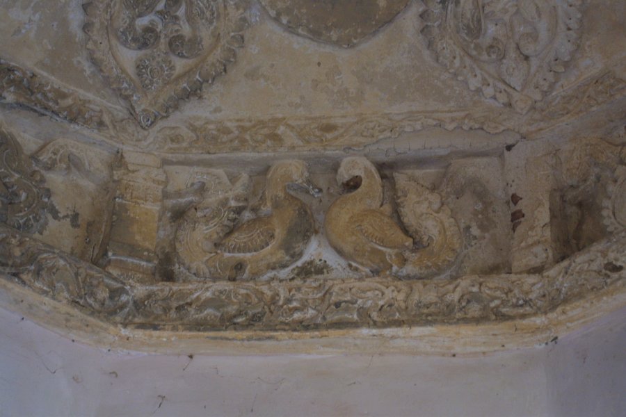 1428000_CeilingDetailQueensBathHampi.jpg - The Queens Bath. Hampi.