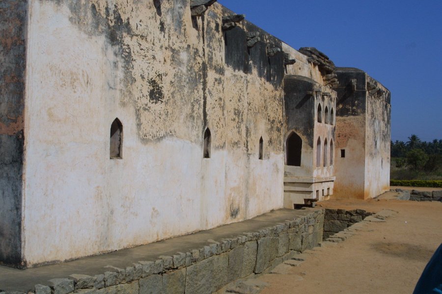 1429000_QueensBathHampi.jpg - The Queens Bath. Hampi.