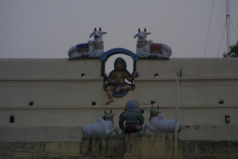 1592000_WallDetailMeenakshiTemple.jpg - Wall detail inside the Meenakshi Temple. Madurai.