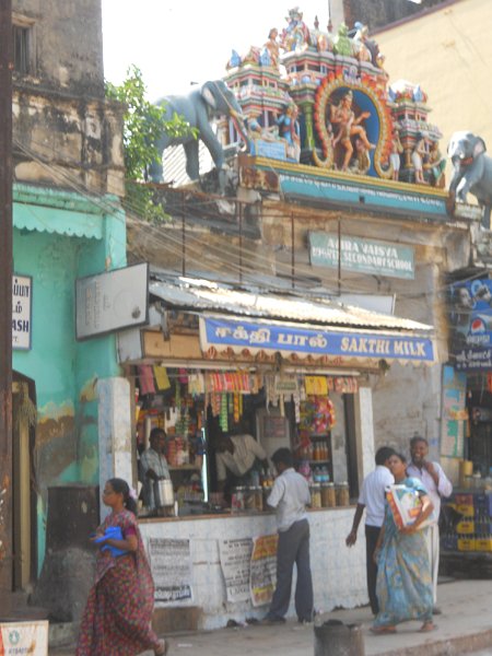 1621821_ShopByTempleMadurai.jpg - Small shop near the temple. Madurai.