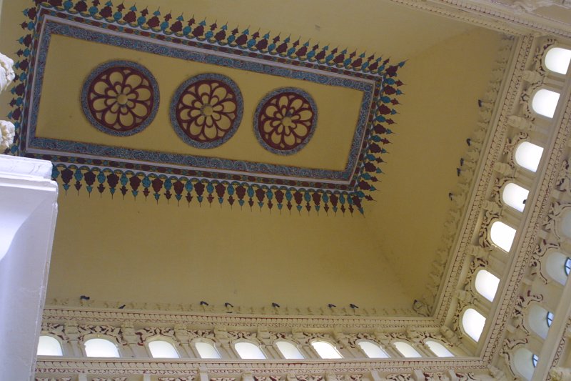 1625000_ThirumalaiNayakPalaceMadurai.jpg - Ceiling painting at the Thirumalai Nayak Palace. Madurai