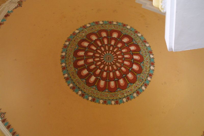 1636000_ThirumalaiNayakCeiling.jpg - Ceiling at the Thirumalai Nayak Palace. Madurai