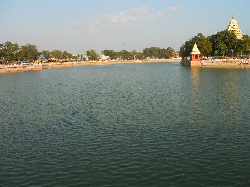 1651851_TeppakulamTankMadurai.jpg - Teppakulam Tank. Madurai.