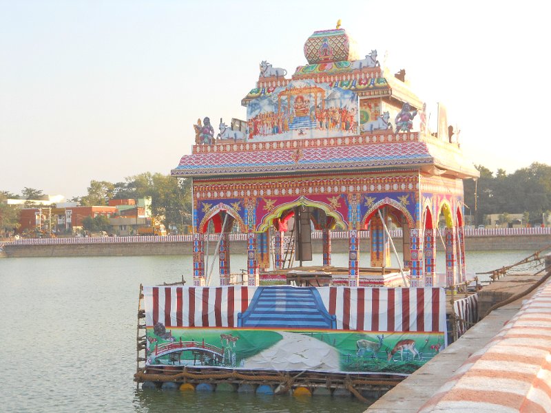 1652852_TeppakulamFloatMadurai.jpg - Float at the Teppakulam Tank. Madurai.