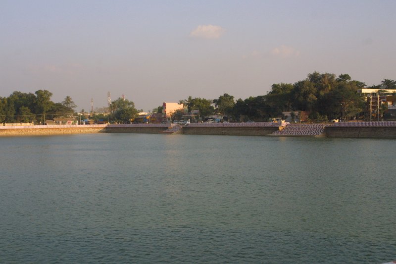 1654000_TeppakulamTank.jpg - Teppakulam Tank. Madurai.