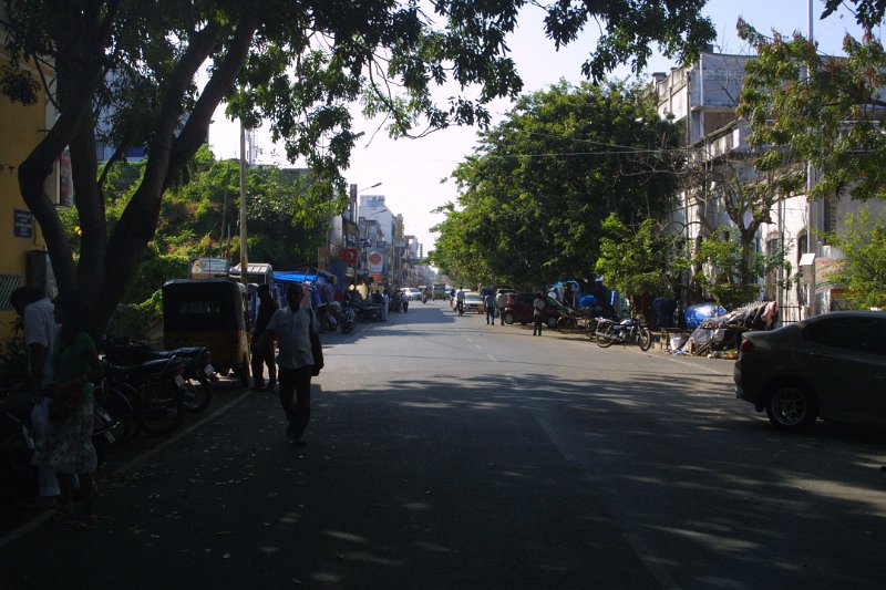 1885000_StreetSceenAtPondicherry.jpg - Street sceen in Pondicherry