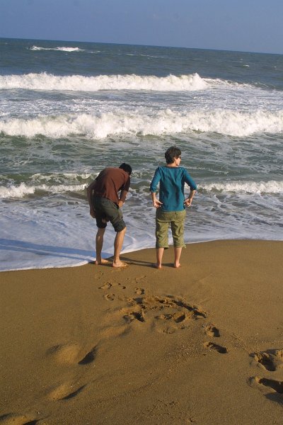 1889000_AtTheBeach.jpg - Martin and Jen at the beach on the Bay of Bengal near Pondicherry.