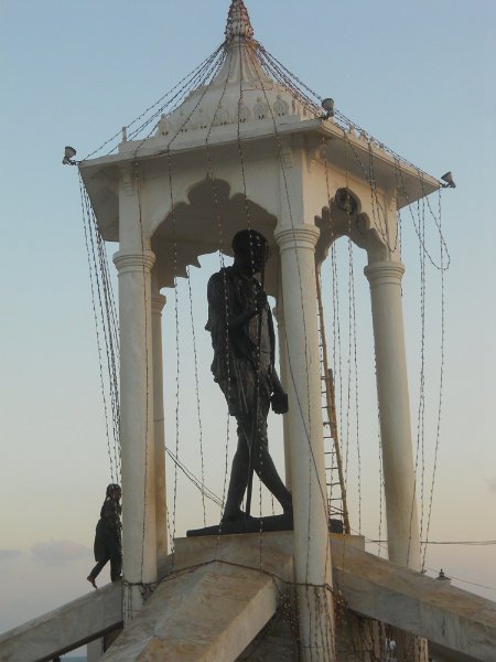1899962_GandhiStatuePondicherry.jpg - Gandhi Memorial on beach at Pondicherry