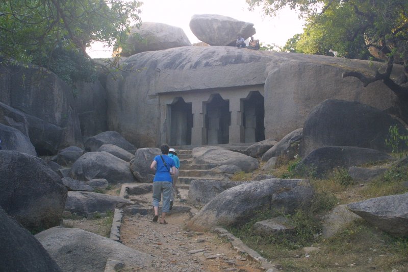 1933000_Mahabalipuram.jpg - Jen and Kathy set off towards the temples. Mahabalipuram.