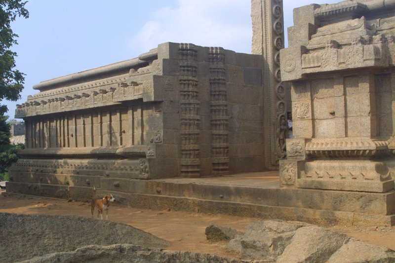 1975000_StoneTemple.jpg - Stone Temple. Mahabalipuram.