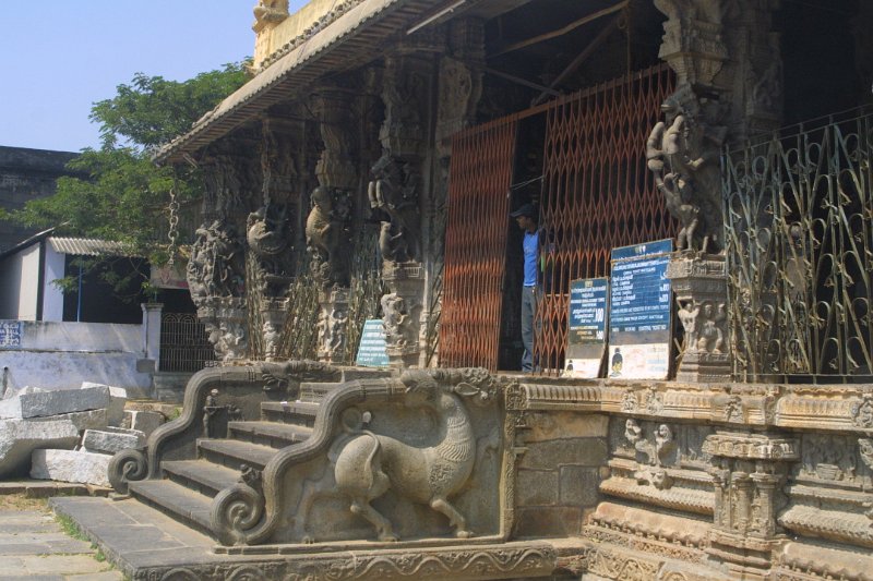 2008000_VaradarajaTempleKanchipuram.jpg - The 100 Pillar Hall. Varadaraja Temple. Kanchipuram.