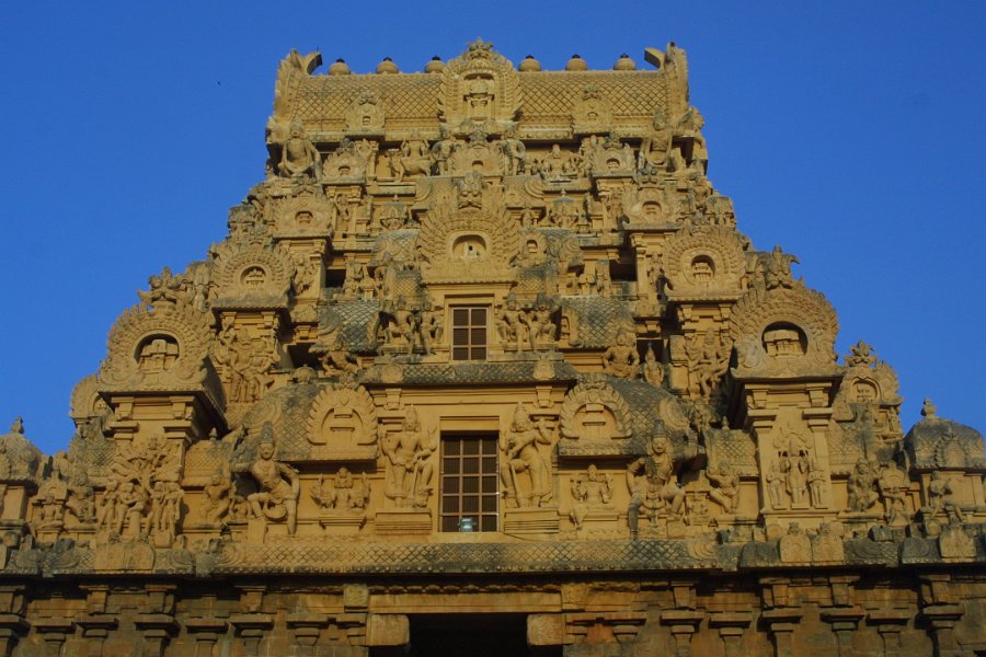 1721000_BrihadisvaraTemple.jpg - Entrance to the Brihadisvara Temple. Thanjavur.