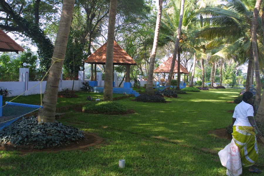1754000_IdealRiverViewResort.jpg - The Ideal River View Resort. Thanjavur.