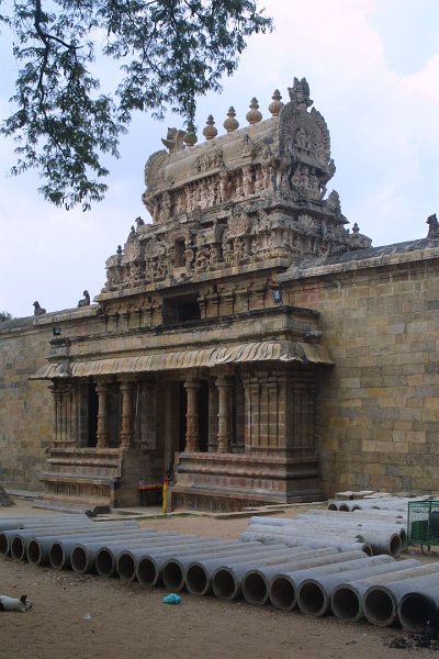 1760000_EntranceToAiravateswararTempleDarasuram.jpg - Entrance to the Airavateswarar Temple. Darasuram.
