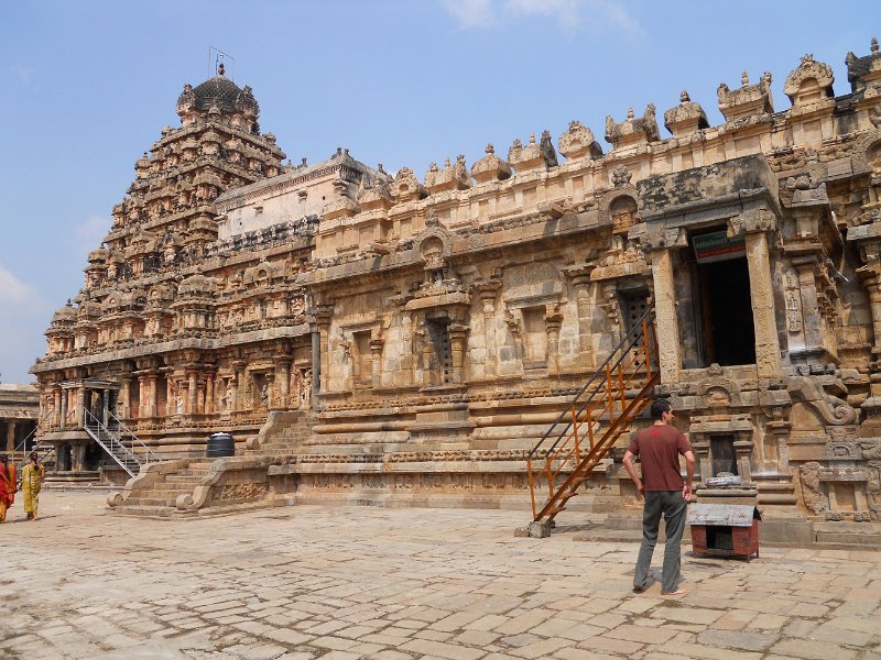 1765923_MartinAtAiravateswararTemple.jpg - The Airavateswarar Temple. Darasuram.