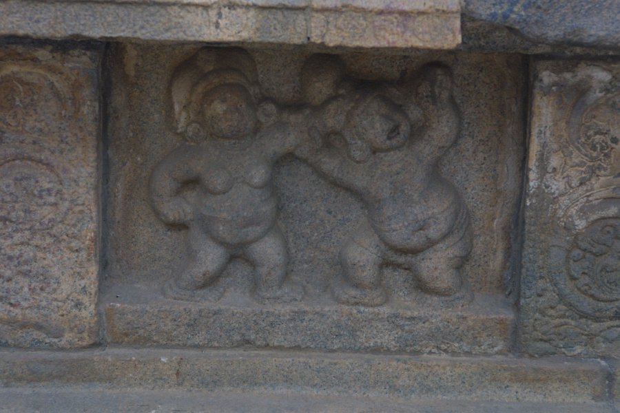 1785000_AiravateswararTemple.jpg - Carving of wrestlers at the Airavateswarar Temple. Darasuram.