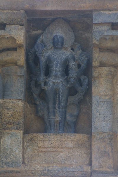1787000_AiravateswararTemple.jpg - Statue of Vishnu at the Airavateswarar Temple. Darasuram.