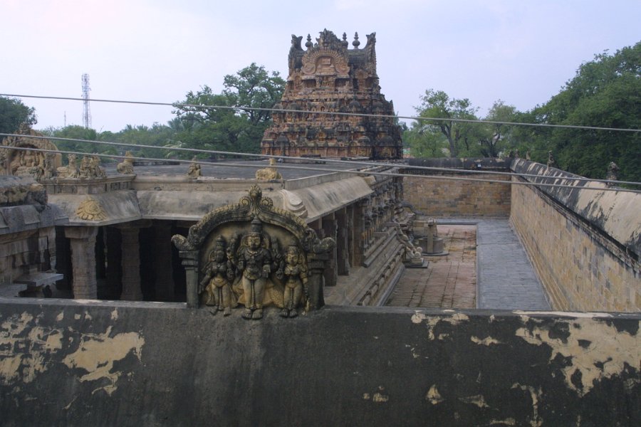 1797000_ViewFromWeaversHouse.jpg - Nearby temple outside the weavers house. Darasuram.