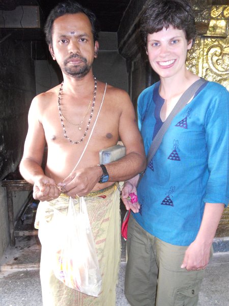 1830949_JenAndPriestAtRockFortThiruchi.jpg - Jen with a priest at the Rock Fort Temple. Thiruchi.