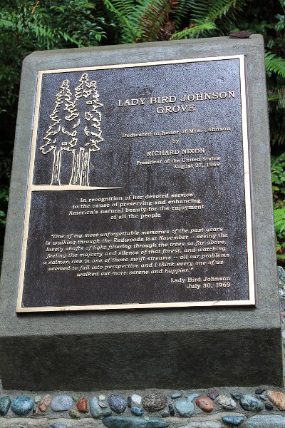 IMG_0804.JPG - Lady Bird Johnson Grove plaque.
