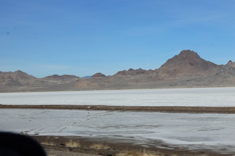IMG_1114.JPG - The Salt Flats.